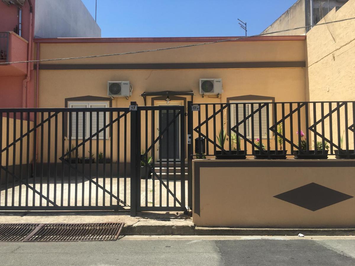 阿塞米尼Casa Jole别墅 外观 照片