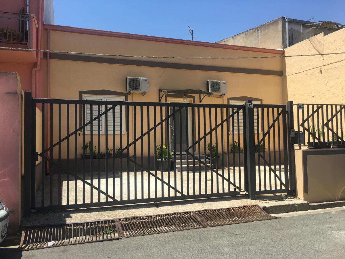 阿塞米尼Casa Jole别墅 外观 照片